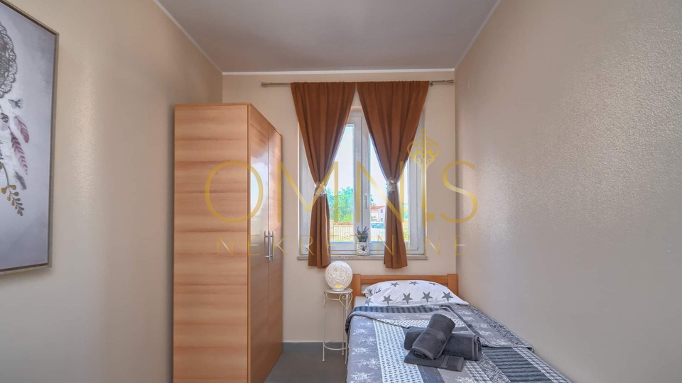 Istra, Loborika - prodaja kuće u nizu, 150m2, bazen!